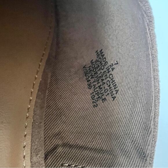 Old Navy Trendy Fall Style Low Heel Women's Faux Suede Taupe Mule Slide Sz 7 - Picture 8 of 11